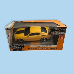 Big Time Muscle 2009 Yellow Chevy Camaro SS radio remote control car